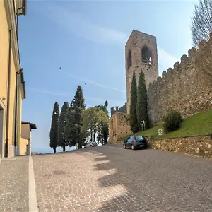 https://garda-appartamenti-castle-bell-moniga-del-garda.it-lombardy.com